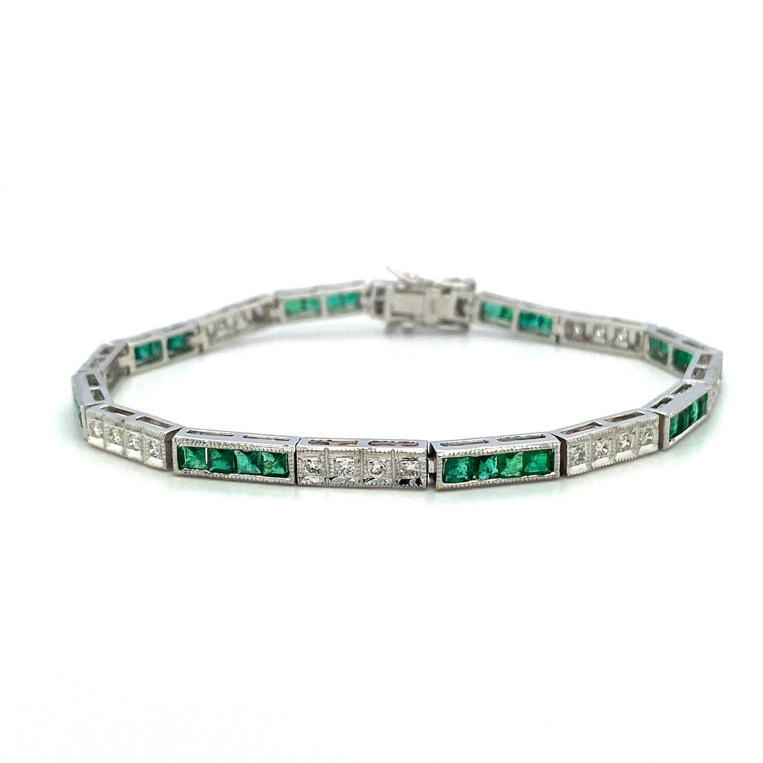 Emerald and Diamond Bracelet in 14K White Gold - KGD 41508